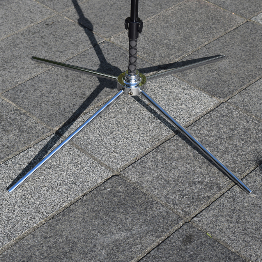 Scissor base for fiberglass pole